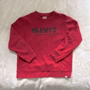 LEVI’S vintage red jersey crewneck fits unisex small